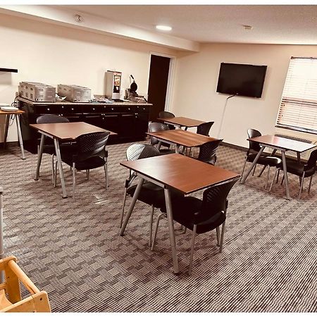 Aurora Park Inn & Suites Dawson Creek Zewnętrze zdjęcie