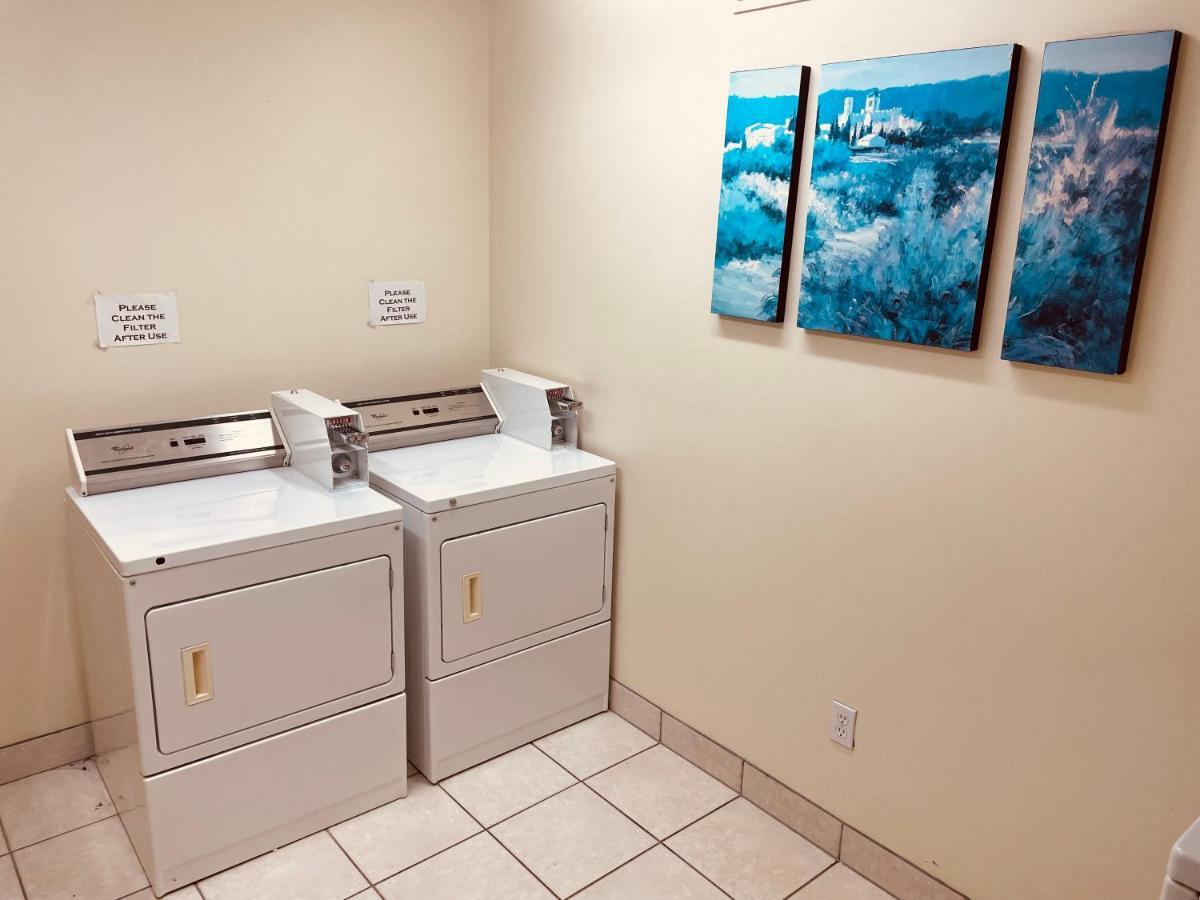 Aurora Park Inn & Suites Dawson Creek Zewnętrze zdjęcie