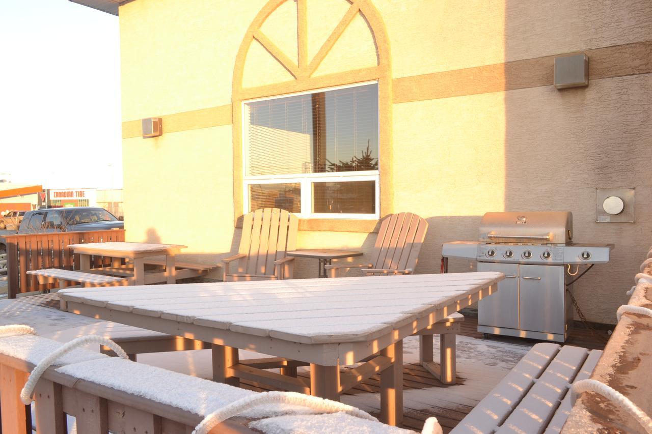 Aurora Park Inn & Suites Dawson Creek Zewnętrze zdjęcie